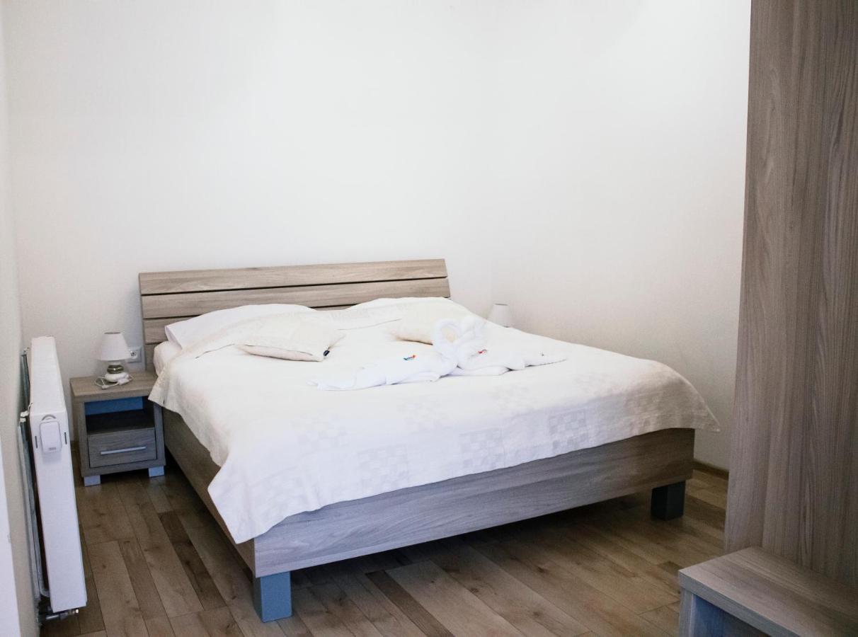 Penzion Anesis - Apartmány Turčianske Teplice Esterno foto